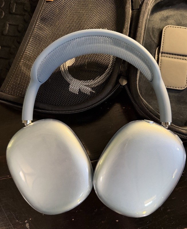 Apple AirPods Max 1st Generation Blue Over-Ear Headphones - Box Included