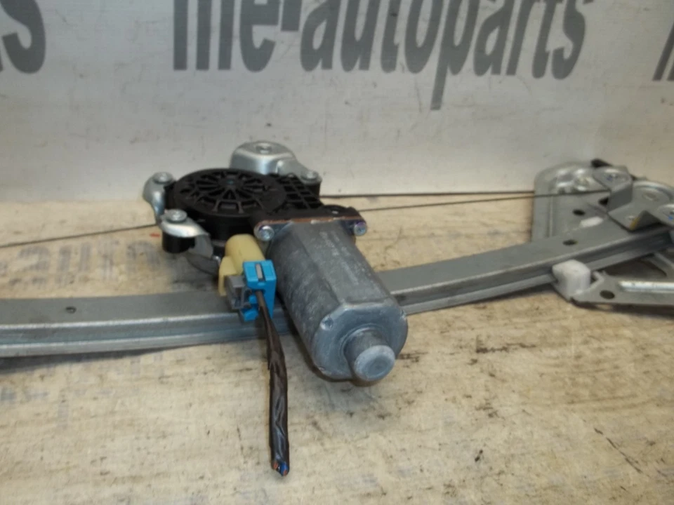 03-07 Cadillac CTS Passenger Right Rear Window Regulator & Motor - Tested OEM - Image 4 of 4