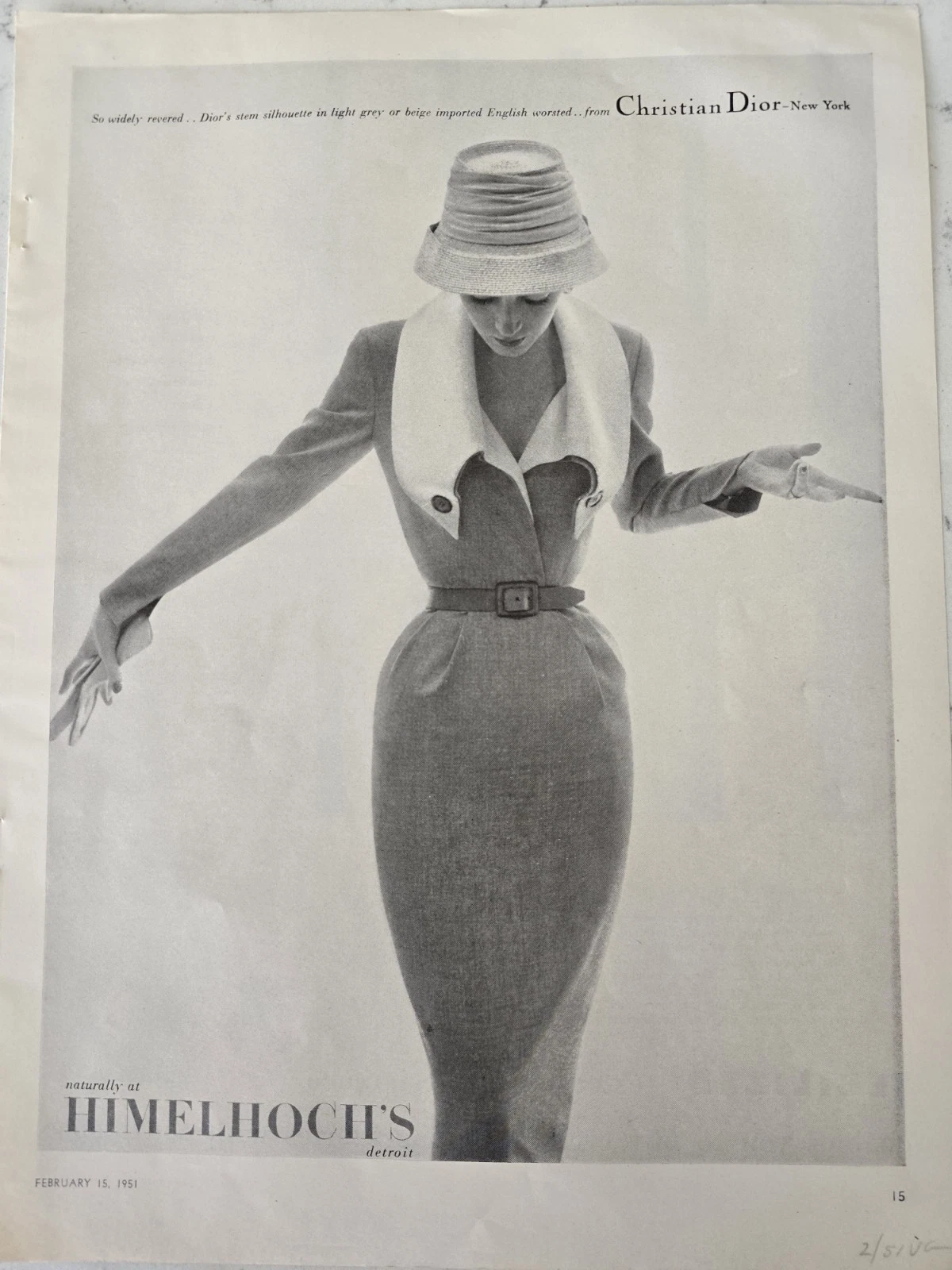 Robe ceinturée peignée femme Christian Dior 1951 Himelhoch's vintage fashion ad