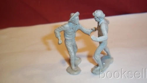 ORIGINAL PAIR OF 1960 MARX GUNSMOKE 54MM GRAY SP FRONTIER FIGURES FIGHTING