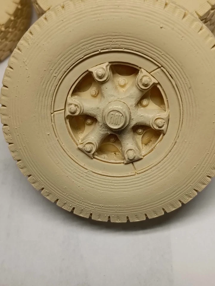 Set 8 ruote trilex per fiat 682- 690 - Immagine 2 di 4