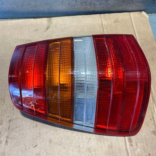 Conjunto de luz trasera izquierda mercedes-benz w124 wagon 1248204364 - Imagen 9 de 15