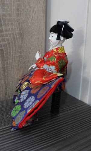 Traditional Japanese Hina Doll Singer Colourful Festival Handmade Painted Figure - Foto 4 di 4