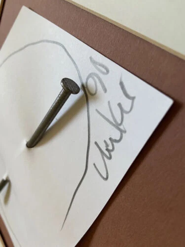 Kunstskulpturen, Signiert