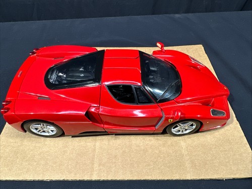 Mattel Hot Wheels 1:18 Scale Enzo Ferrari Red 2002 Diecast Car - Picture 9 of 17