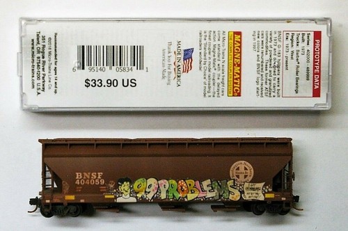 Microtrenes MTL 09444420 BNSF 404059 " 99 problemas" FW desgastado de fábrica | Zustand: New