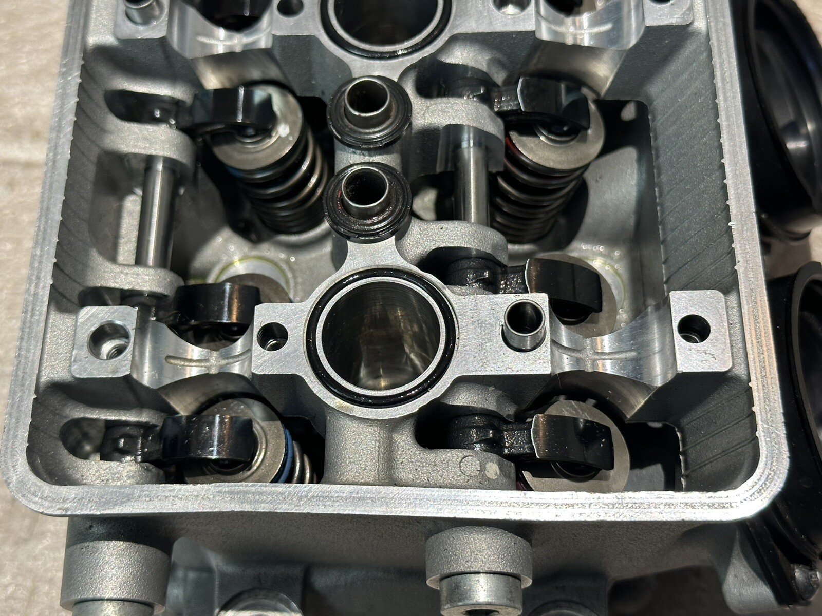 2021 2022 2023 Kawasaki Ninja ZX10R Zx10 OEM Engine Motor Cylinder Head