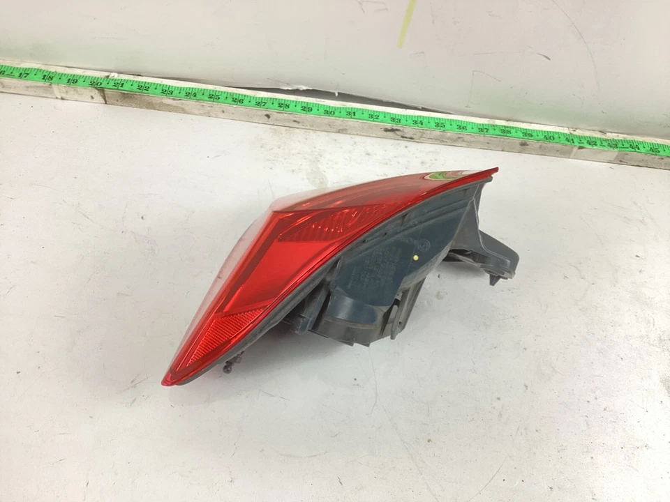 Luz trasera exterior lateral derecha BMW 320i xDrive F30 2013-2015 7372786 OEM Foto 3 de 4