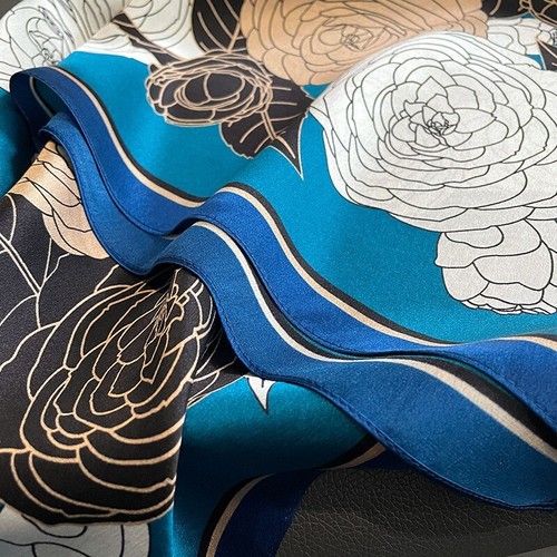 100% Silk Square Scarf Women Kerchief Neckerchief Wrap Blue White Flower 68*68cm - Picture 5 of 5