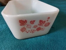 Vintage Pyrex Pink Gooseberry 1.5 Pint 0502 Refrigerator Dish No Lid 502