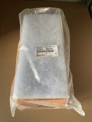Genuine Toyota Avensis T25 1ADFTV 2ADFTV 2003-2008 Air filter 17801-0R010 NEW