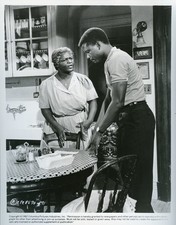 A RAISIN IN THE SUN 8x10 b/w Press Photo / Claudia Mcneil & Sidney Poitier