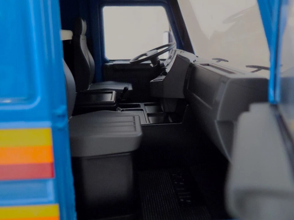 SCANiA 143M 470 TOP LiNE 1987 BLU BLUE CAMiON TRATTORE STRADALE TRUCK MCG 1/18 - Immagine 2 di 4