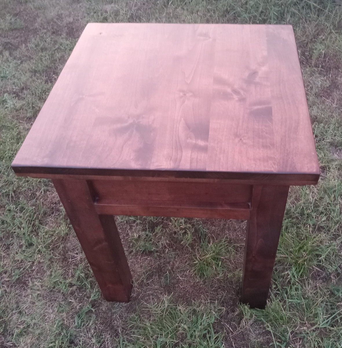 Solid Alder Wood End Table with Walnut Stain / Side Table (ET502 