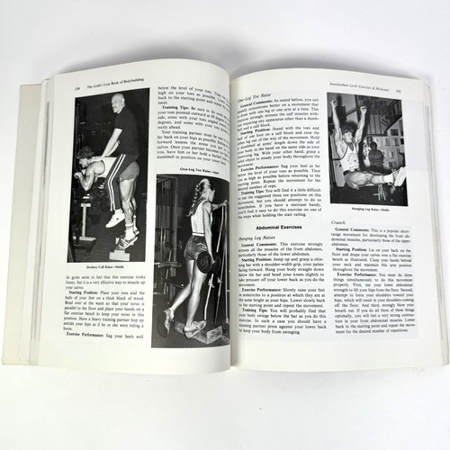 Lot of 3 Bodybuilding Books - 1981 Hardcover By Arnold Schwarzenegger, Golds - Foto 18 di 24
