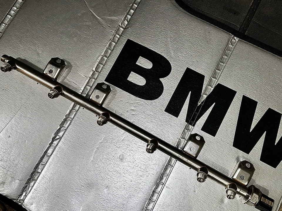 BMW335i HighPressureInjectorRail, PressureRegulatorSwitch,FuelPipePump-Rail(OEM) - Image 2 of 4