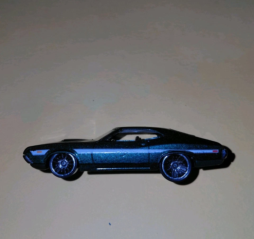 2010 Metallic Green 72 Ford Gran Torino T9672  Hot Wheels | Decal Errors - Image 2 of 4