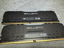 Crucial BALLISTIX  2x16 GB DDR4-4000 RAM x/XMP - RGB Ram sticks