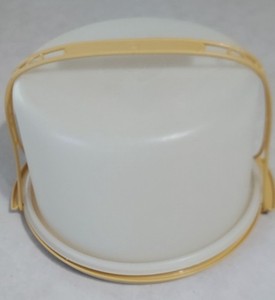 Vintage Tupperware Cake Carrier Round 684-7 Harvest Gold With Handle & Lid 683-7