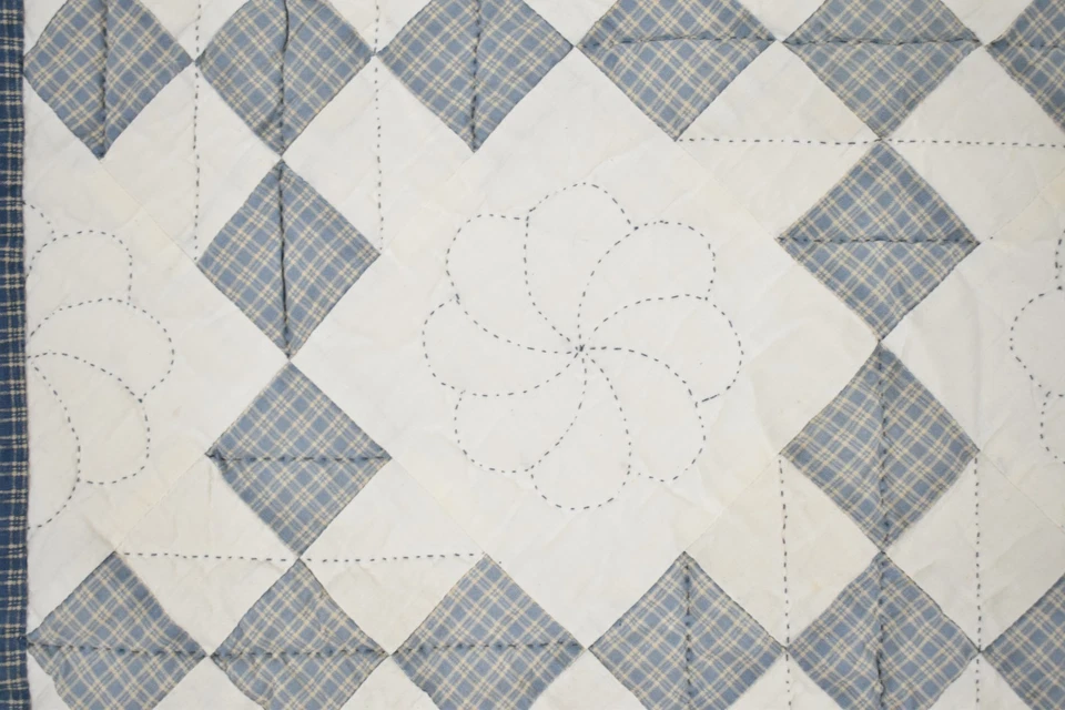 Well Quilted Vintage 40's Blue & White Nine Patch Antique Crib Quilt! - Image 3 of 4