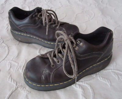 dr martens 3938