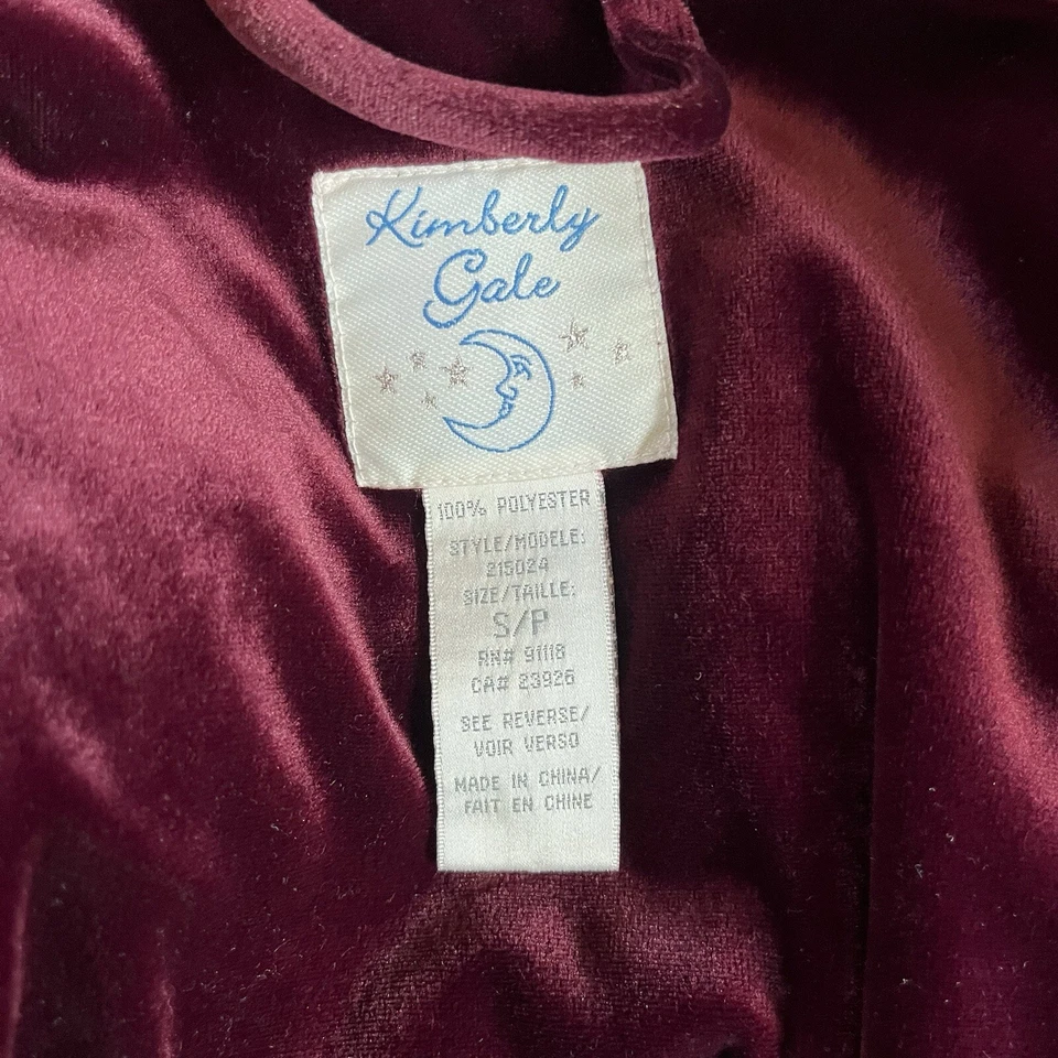 Bata Larga Kimberly Gale Talla S/P Terciopelo Rojo Terciopelo Paisley Ribete Cinturón Foto 4 de 4