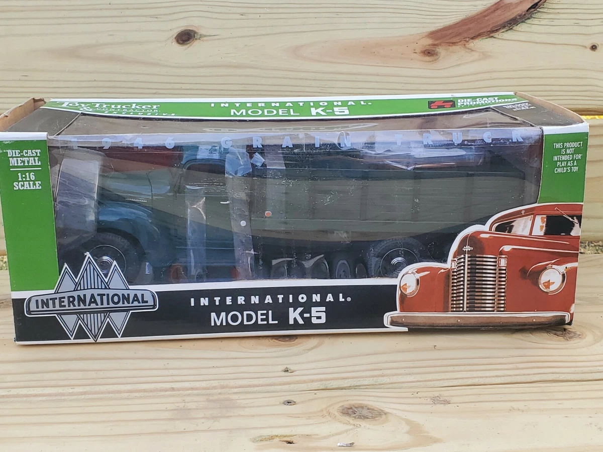 Die Cast Promotions 1946 International Grain Truck 1:16 Scale Farm Model K-5 DCP