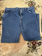 Men’s Regular Fit Wrangler Jeans. Size 40x32