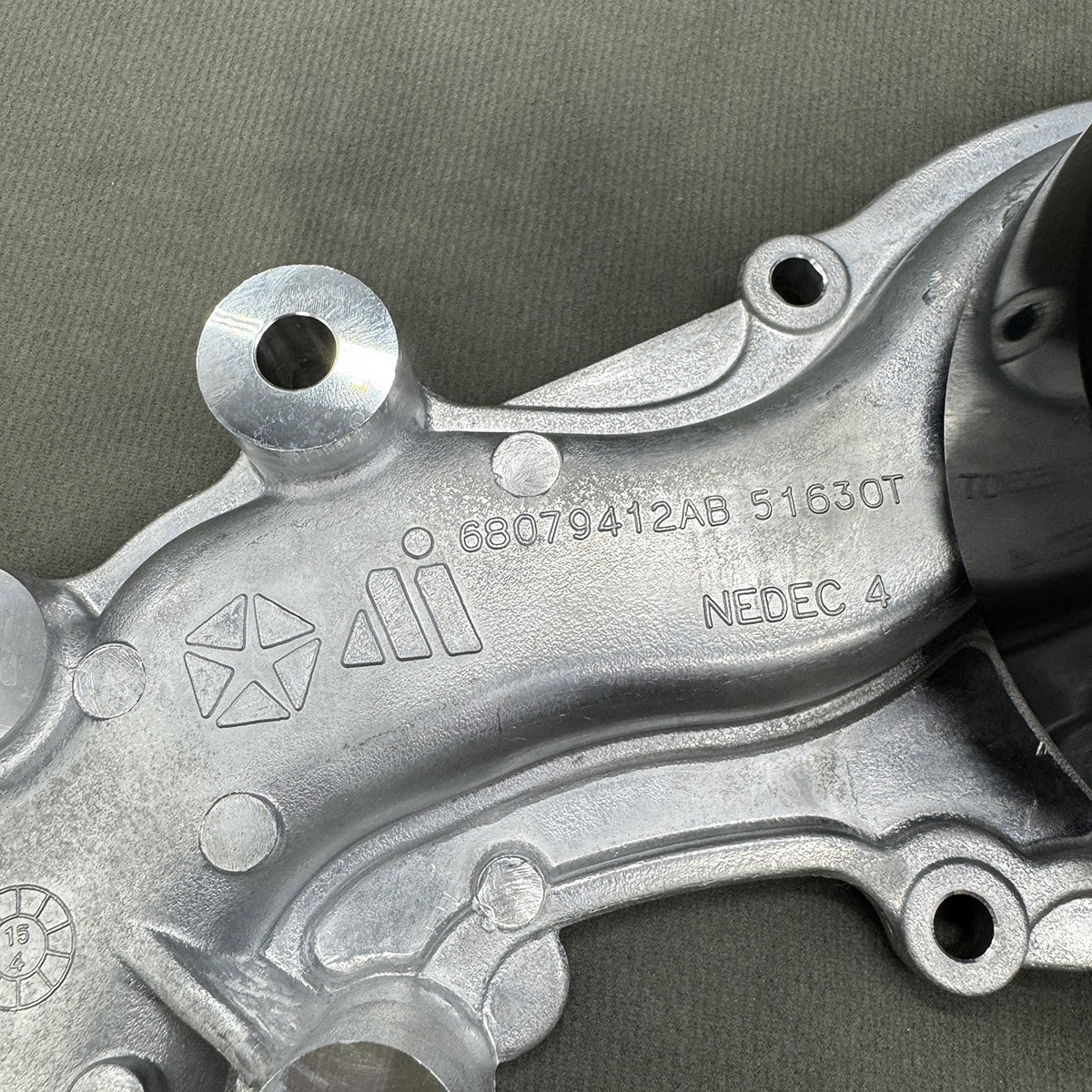 Maserati Ghibli 2017 Water pumps with housing Set