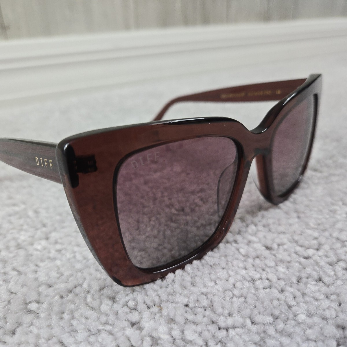NWT Diff Eyewear Women\'s Sunglasses Brown/Red/Orange DE01-0618-NHBNN DIFF Dash Shield DE01-0662-GDBGN Single Lens Gold Sunglasses  main image 3