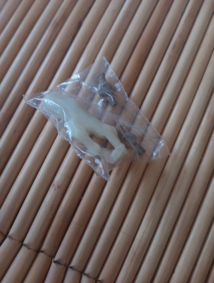 3A ThreeA Adventure Kartel TommyRed 1/6 人偶 Ashley Wood Zombie 仅手 — 第 3/3 张图片