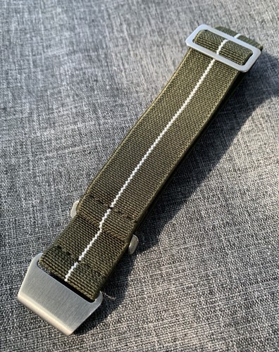 Marine Nationale MN Watch Strap / Green White / Stainless Steel / 20/22mm - Picture 2 of 6