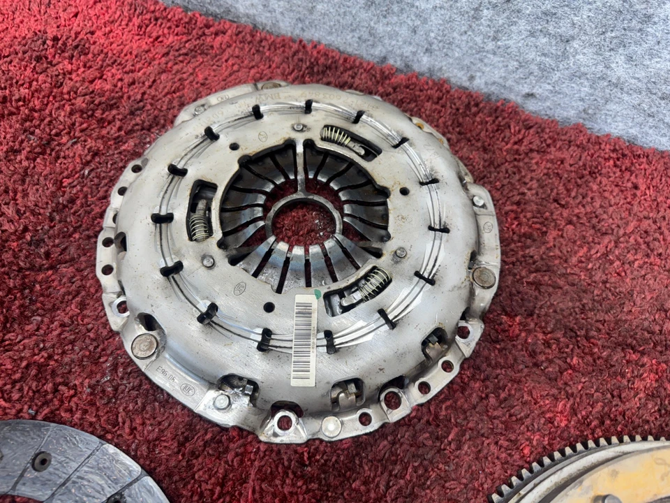 BMW E93 E92 E82 E60 F10 F30 F32 E89 N54 N55 MANUAL CLUTCH 21208631999 OEM 95K - Image 4 of 4