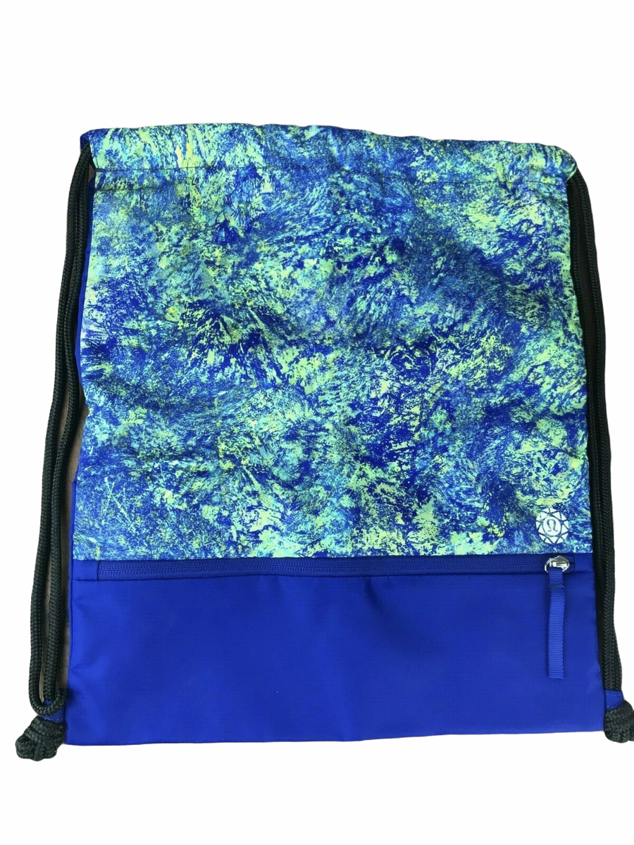 north face backpack logo – Kentucky Straight Apparel & Co Lululemon Everywhere Tote 20L Color:Crimson Space features FlexVent comfort and