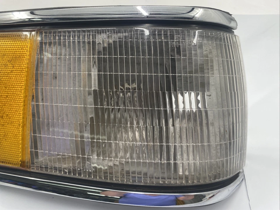 1994 Lincoln Town Car Pass marcador de canto direito luz de seta **LEIA DESC** - Imagem 3 de 4