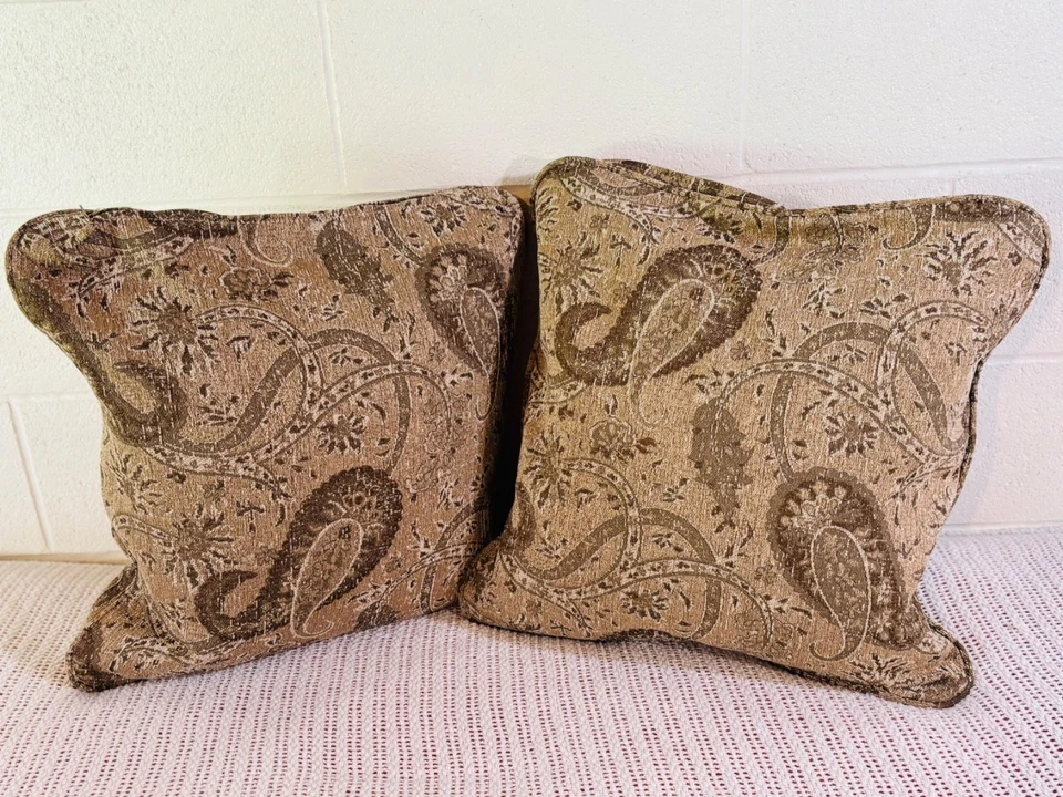 Fundas de almohada decorativas de cachemira marrón y dorado jacquard chenilla Foto 2 de 4