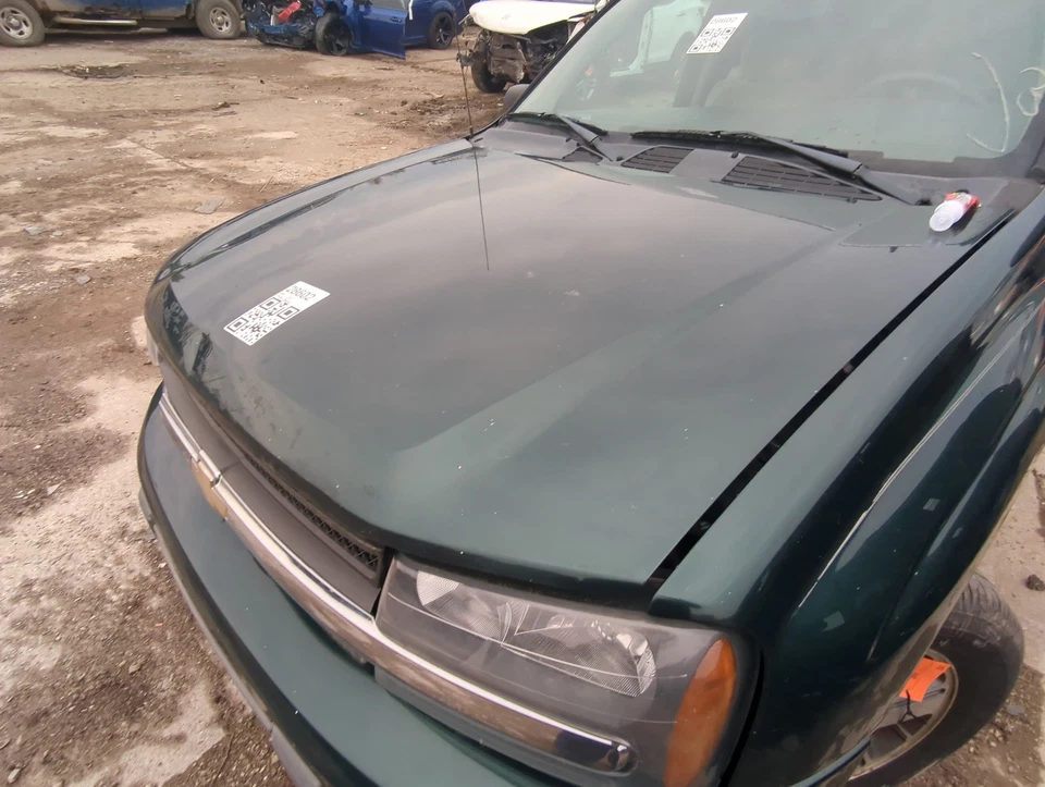 2002-2006 Chevrolet Trailblazer Ext Hood Oem VSCQA - Image 2 of 2