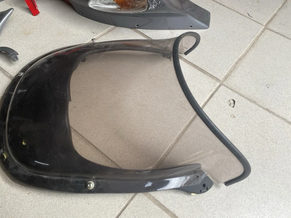 Ducati ST2 ST4 Verkleidung vorne Mitte Kanzel 50708 - Bild 3 von 4