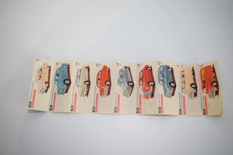 B93 CATALOGO CARTELLA VOLANTINO CORGI TOYS POCKET EXC. COND. - Immagine 3 di 4