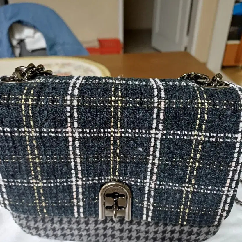 Rosakei Houndstooth Pattern Chain Shoulder Bag New - image 3