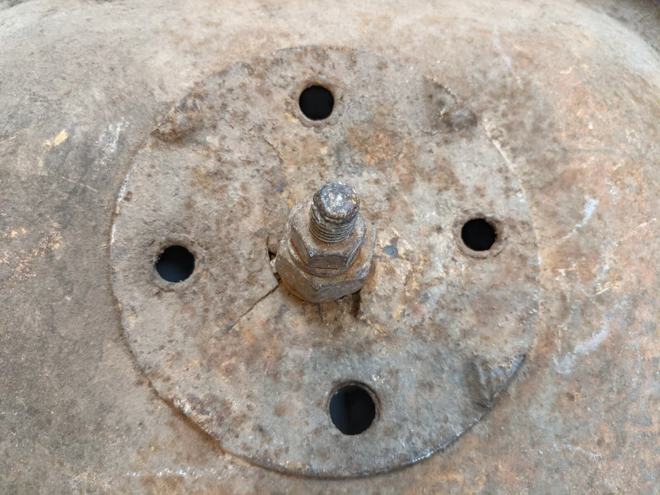 ¿Tractor de metal antiguo? Seat John Deere? Ford? Internacional? Decoración coleccionable Foto 4 de 4