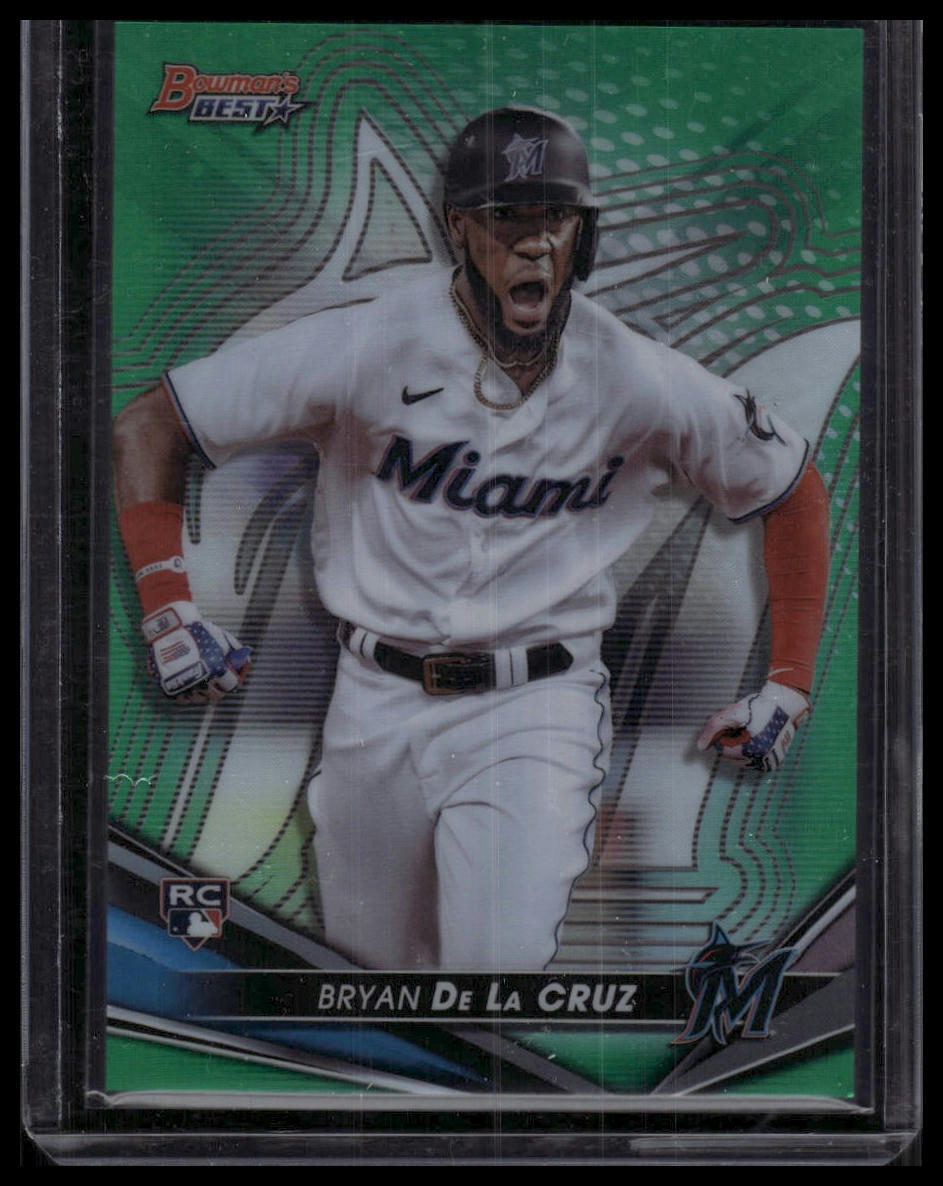 2022 Bowman's Best #8 Bryan De La Cruz Green Refractor RC #/99 SN