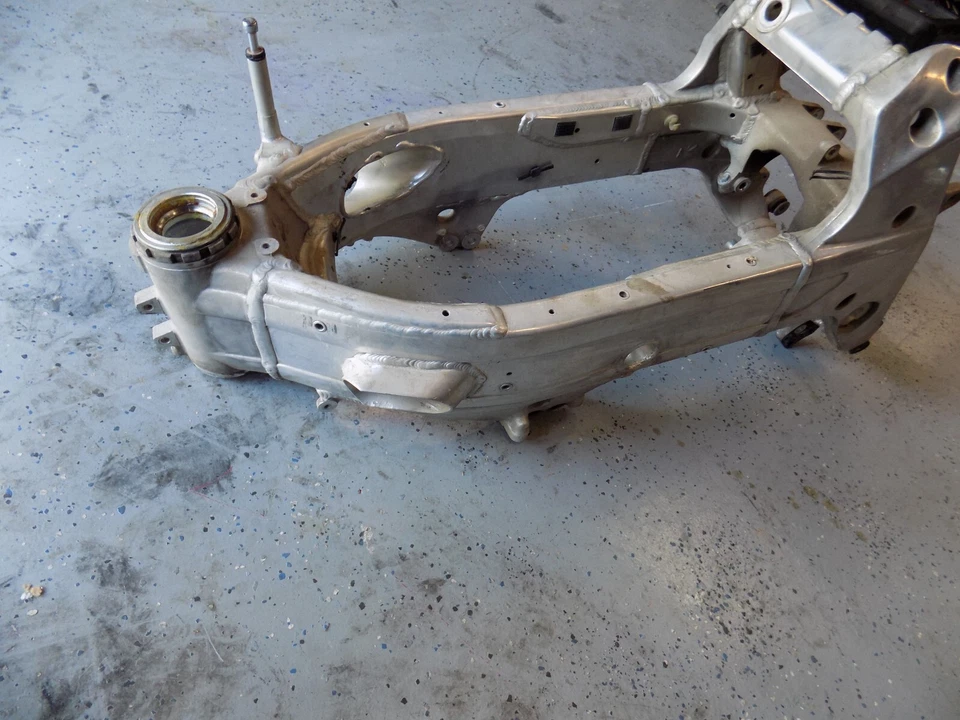 98-03 Suzuki TL1000 R cuadro principal chasis RECTO envío gratuito Foto 2 de 4