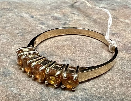 14K Yellow Gold | 1.0 CT Yellow Topaz Brilliant Cut 5 Stone Band Ring | Size 8 - Picture 5 of 12
