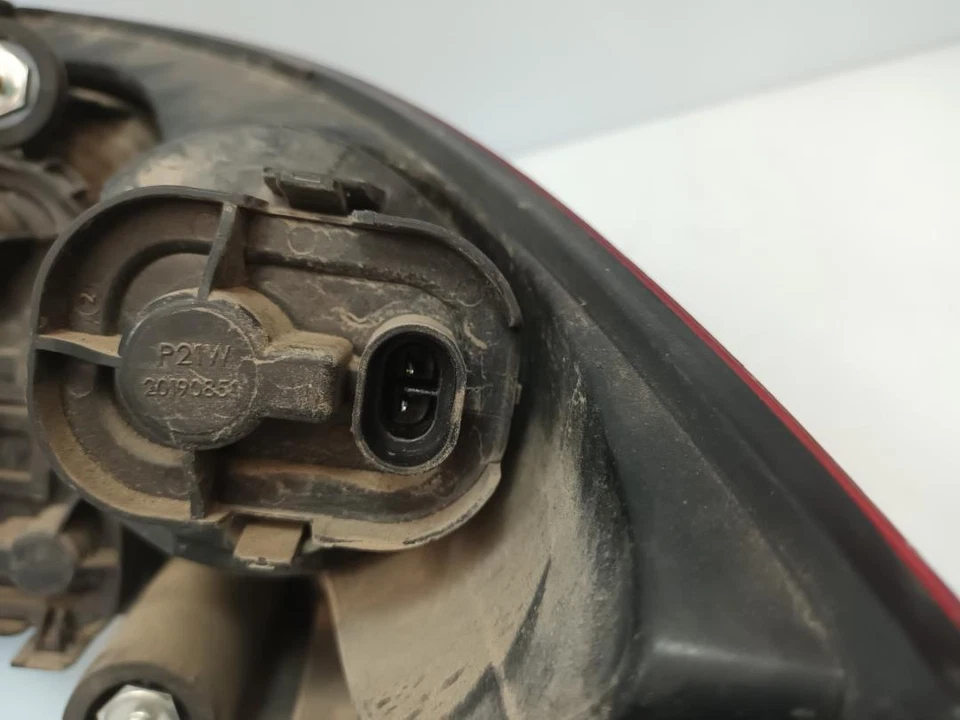 51753758 Piloto Trasero Izquierdo para FIAT LINEA (110) Dynamic 2008 3011229 - Imagen 2 de 4