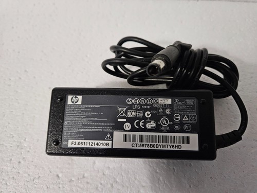 HP ORIGINAL LAPTOP LADEGERÄT P/N 391172-001, 19,5V - 3,5A 65W