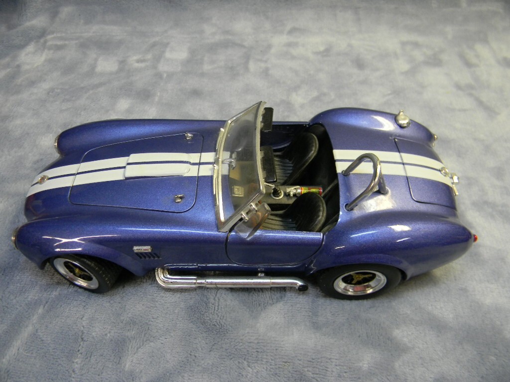 1/18 SCALE 1964 SHELBY COBRA 427 S/C ROADSTER LT. BLUE ROAD