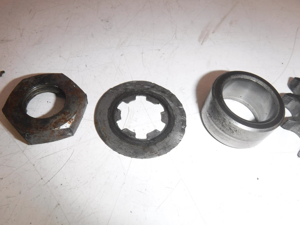 Yamaha rd200 1974 juego de tuercas de arandela de cuello de piñón delantero Foto 2 de 3