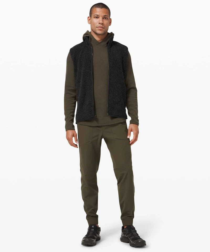 Lululemon Tundra Trek Black Wool Sherpa Fleece Zip-Up Vest, Size Large - Image 2 of 4