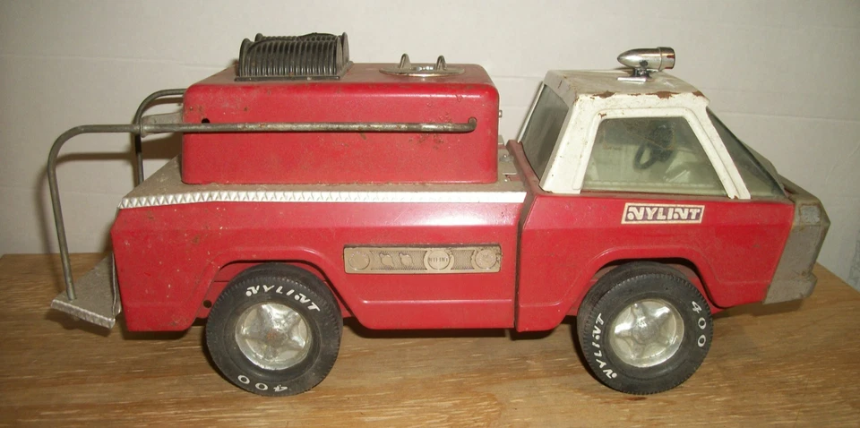 VINTAGE 1960's Nylint Pumper Fire Truck Pressed Steel Truck 11" Pressed Steel  - Image 3 of 4